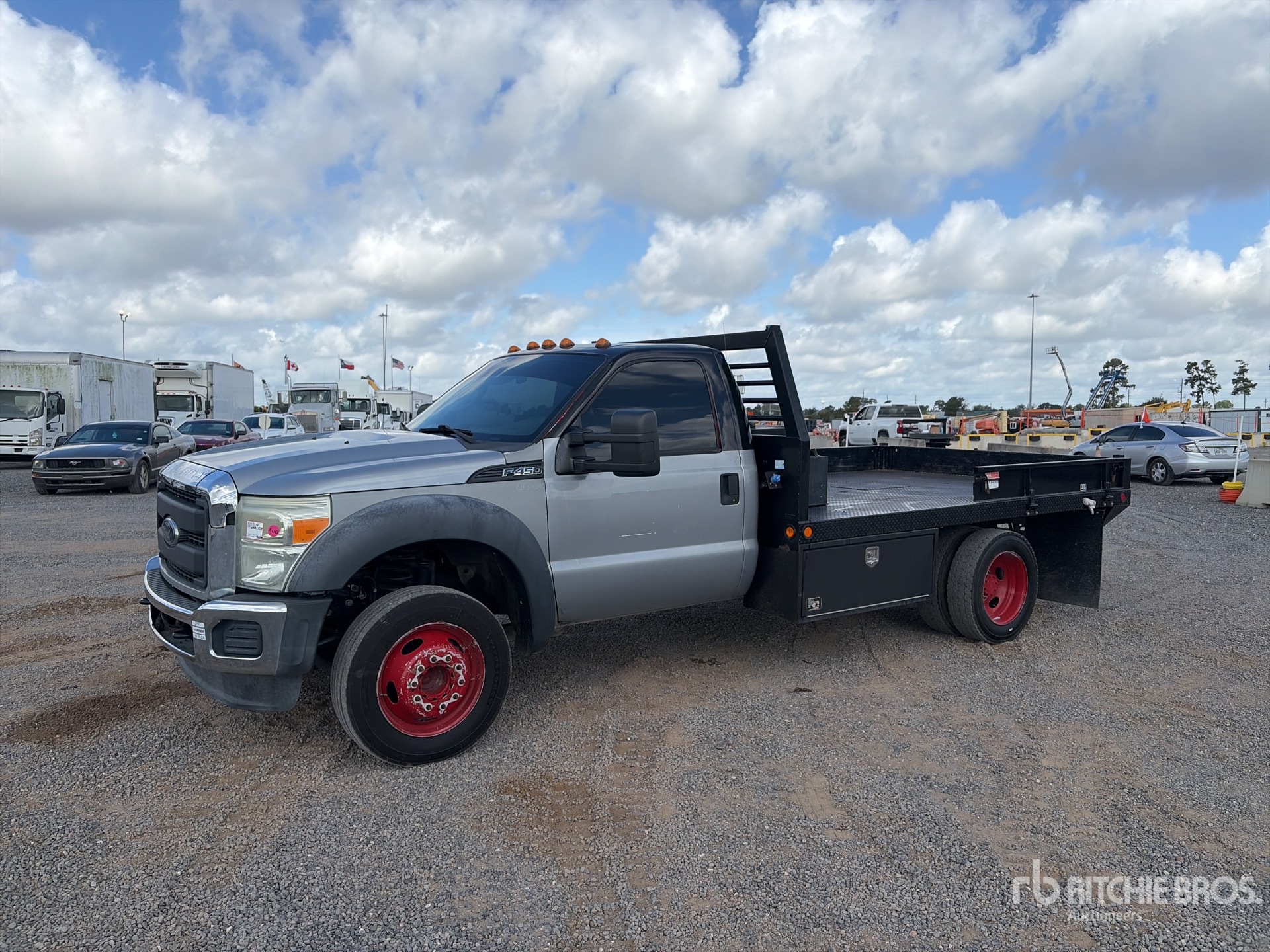 2013 Ford F-450 4x2 Flatbed Truck