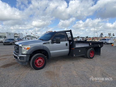 2013 Ford F-450 4x2 Flatbed Truck