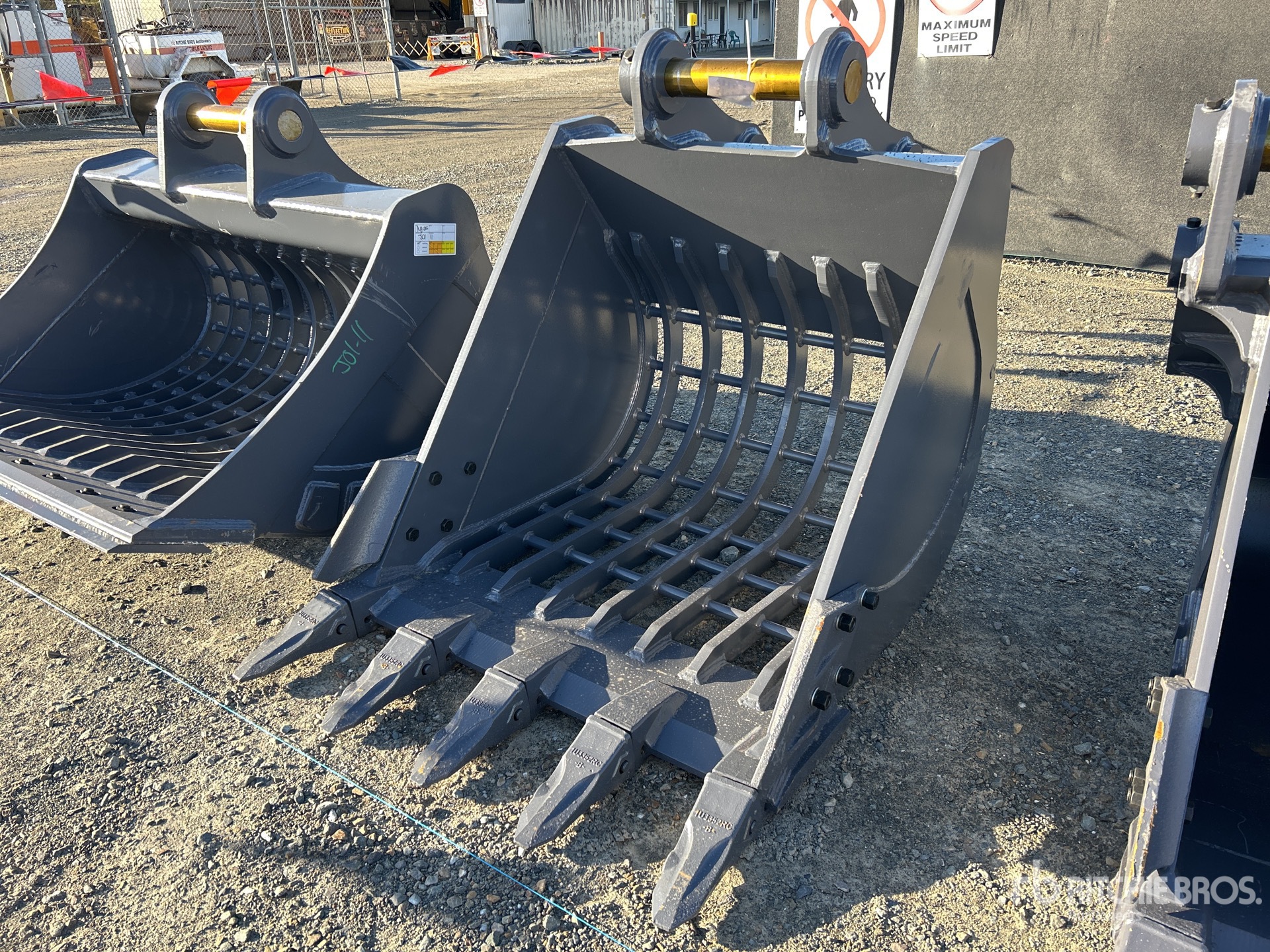 2026 Warrior 1100 mm Q/C Skeleton Excavator Bucket - Fits 20 - 25 Ton (Unused)