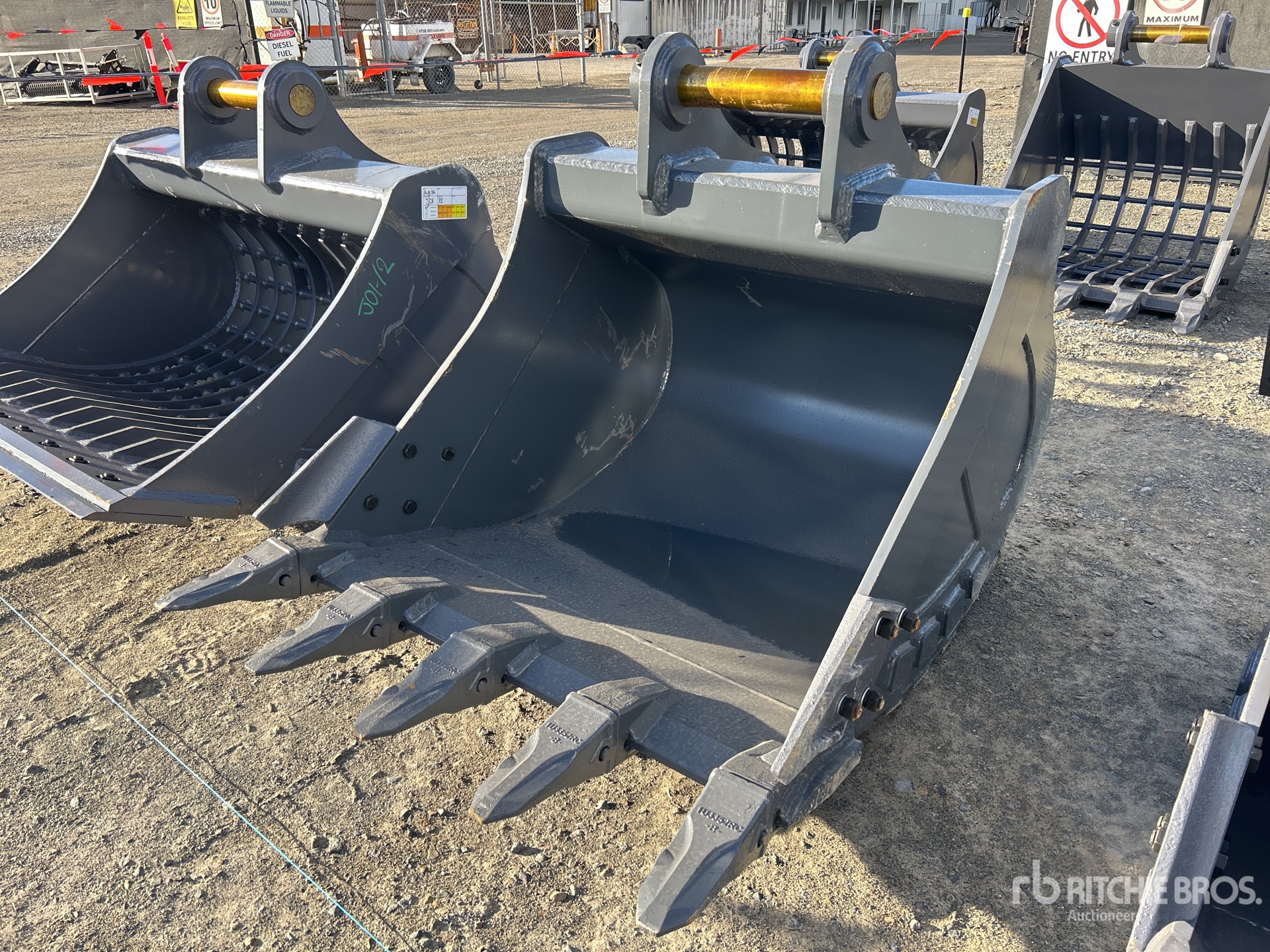 2026 Warrior WBR20-1200 1200 mm Q/C Digging Excavator Bucket - Fits 20 - 25 Ton (Unused)