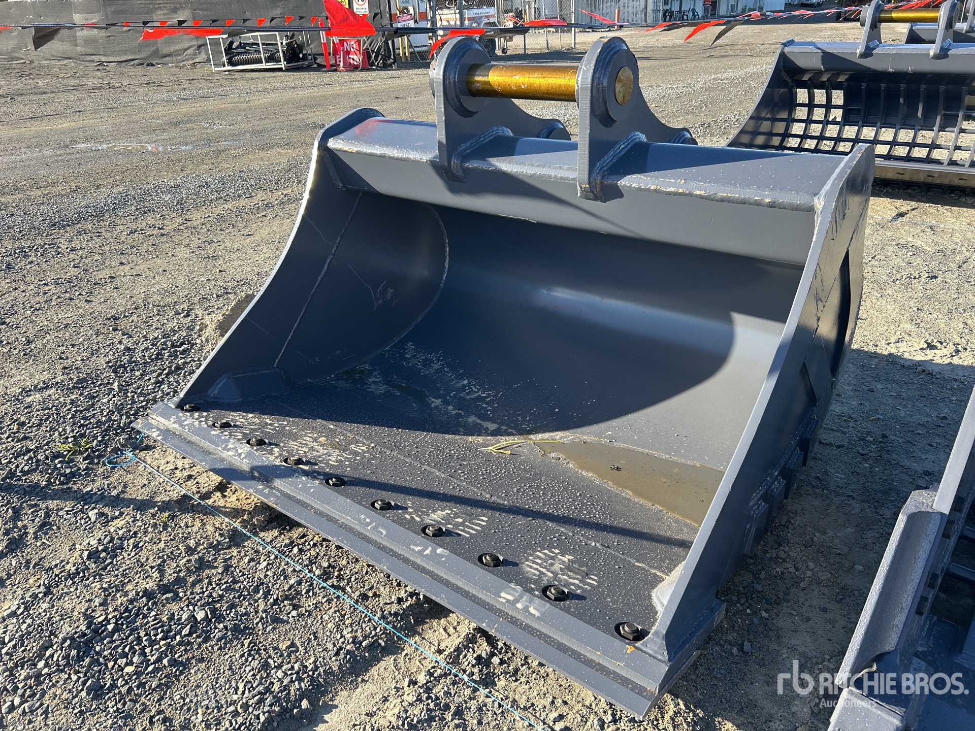 2026 Warrior WBMC20-1500 1500 mm Q/C Cleanup Excavator Bucket - Fits 20 - 25 Ton (Unused)