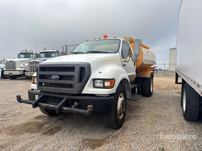 2005 Ford F-750 4x2 Water Truck