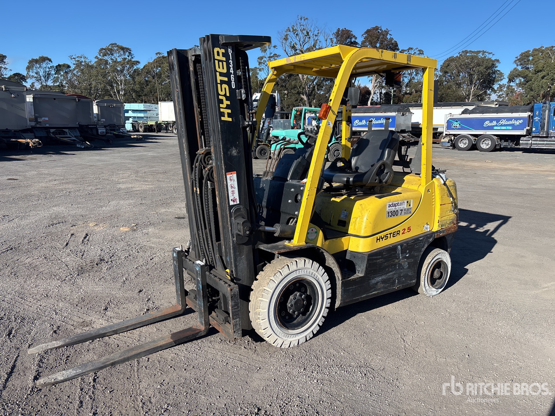 2017 Hyster H2.5XT Forklift