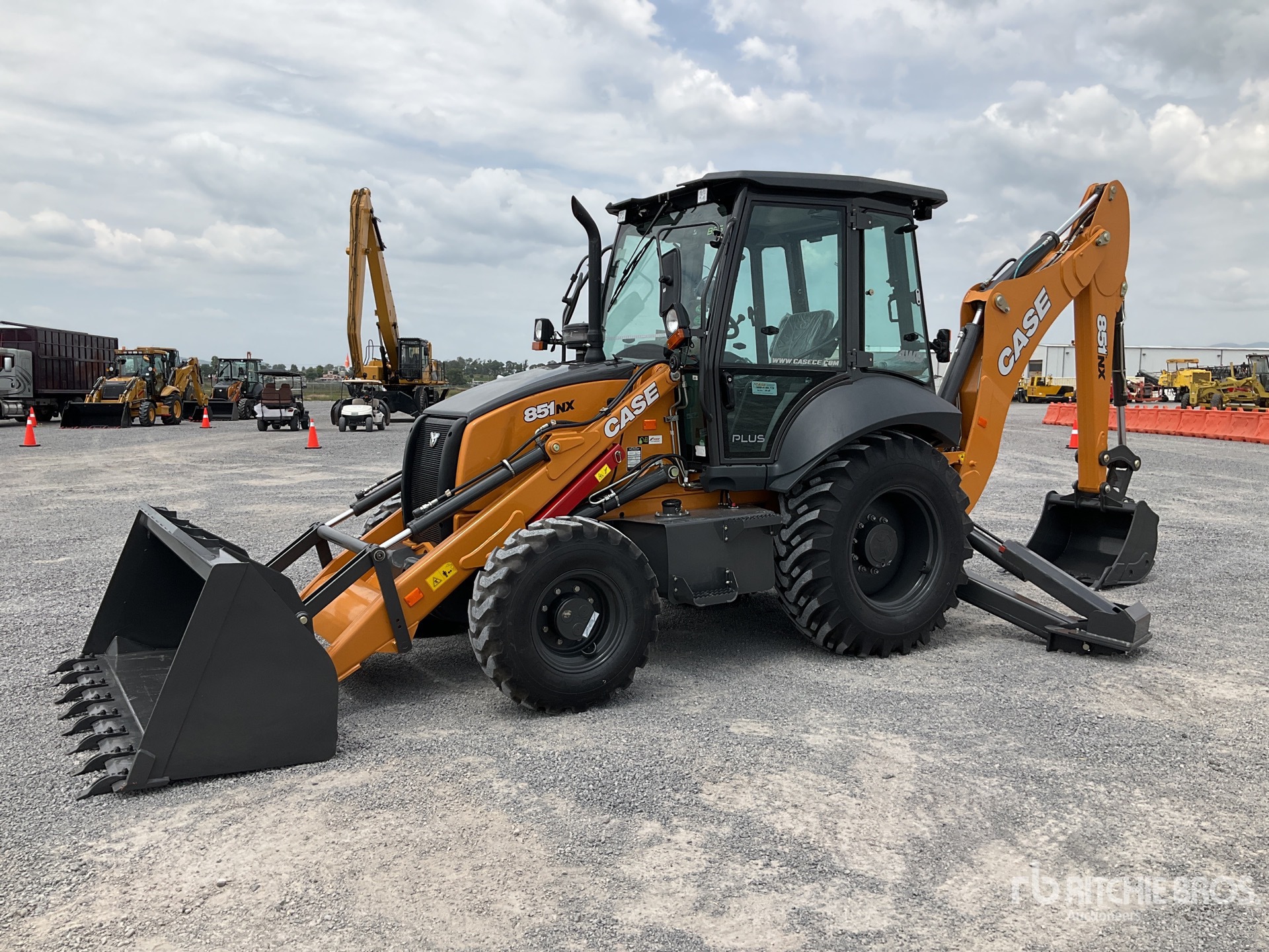 2026 Case 851NX 4x4 Retroexcavadora (Sin Usar) / Backhoe Loader (Unused)