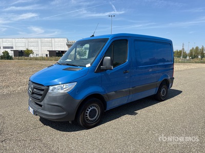2024 Mercedes-Benz Sprinter 211 CDi Cargo Van