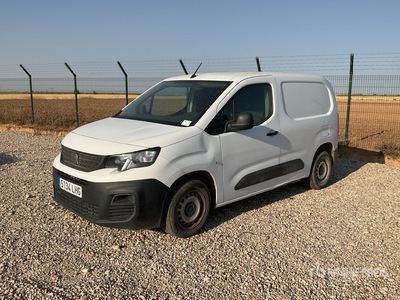 2020 Peugeot Partner Cargo Van