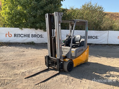 2016 Jungheinrich EFG220 2000 kg 3 Wheel Electric Forklift