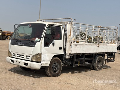 2008 Isuzu NPR شاحنة مسطحة