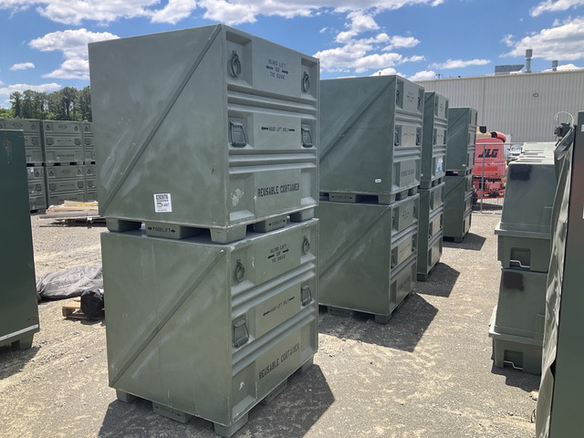 (8) Plastics Research 102440-101 Pallet Containers