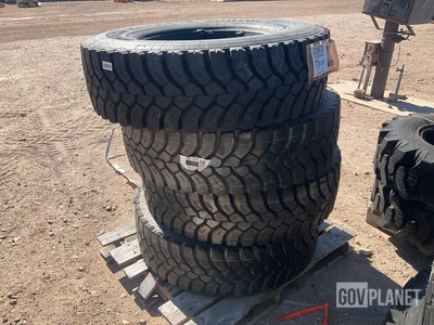 (4) Michelin 315/80R22.5 Tires