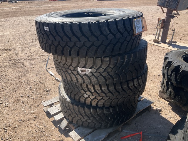 (4) Michelin 315/80R22.5 Tires
