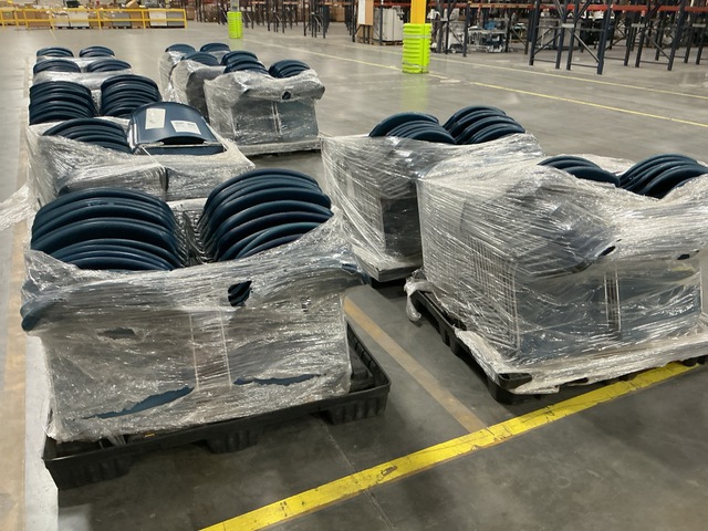 (300) Office Chairs