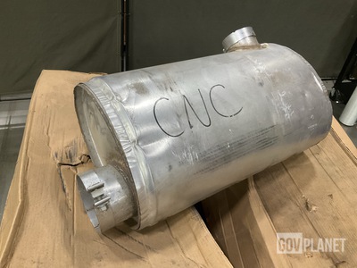 (5) Navistar International 3566365C2 Exhaust Mufflers