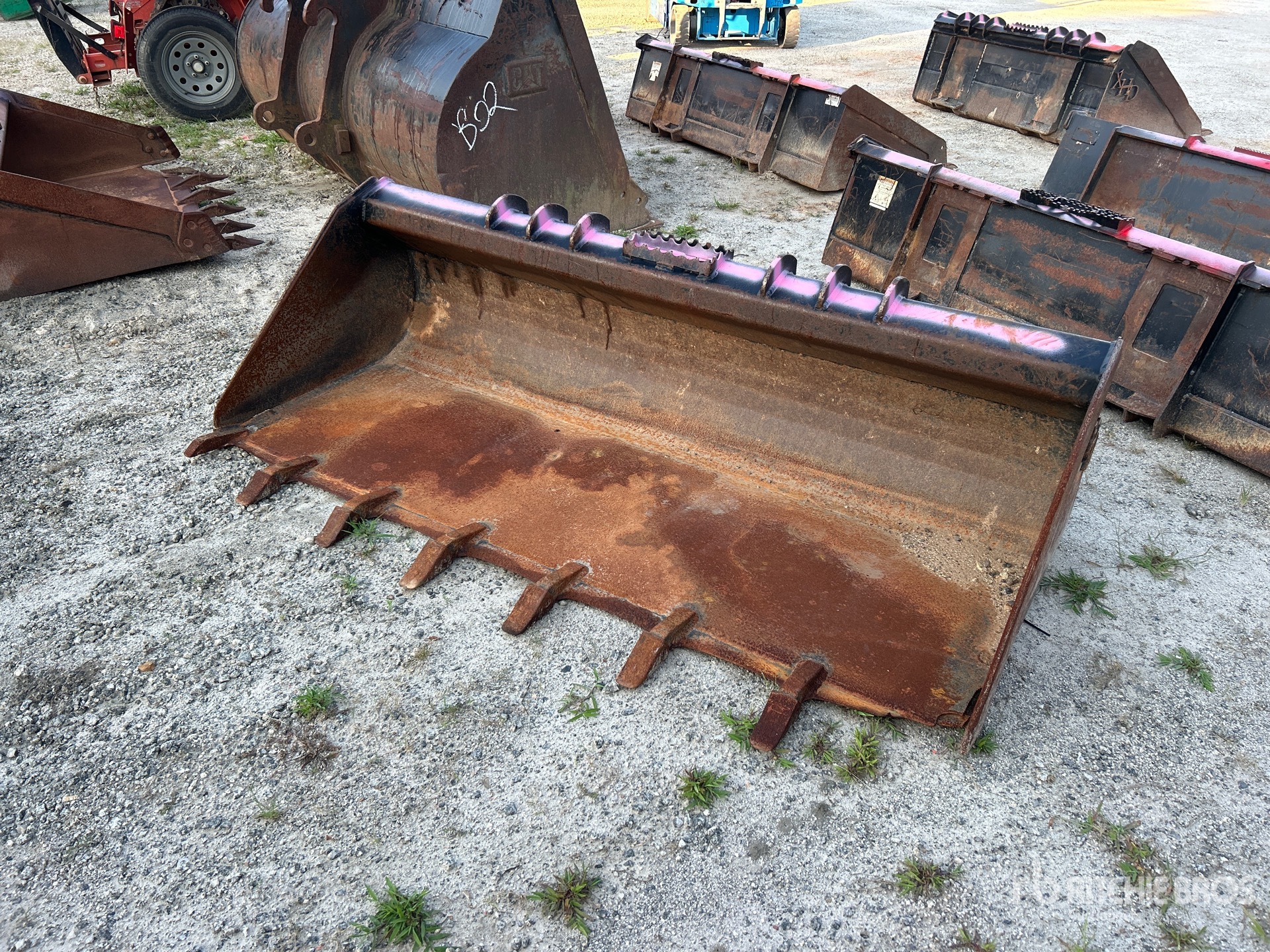 80 in General Purpose Skid Steer Bucket