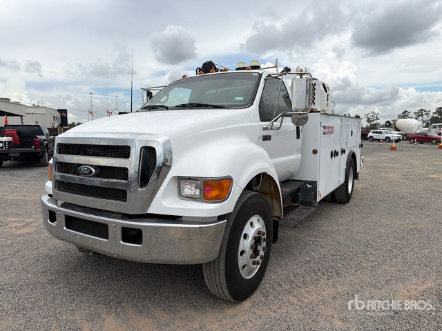 2006 Ford F-750 XLT 4x2 Service Truck