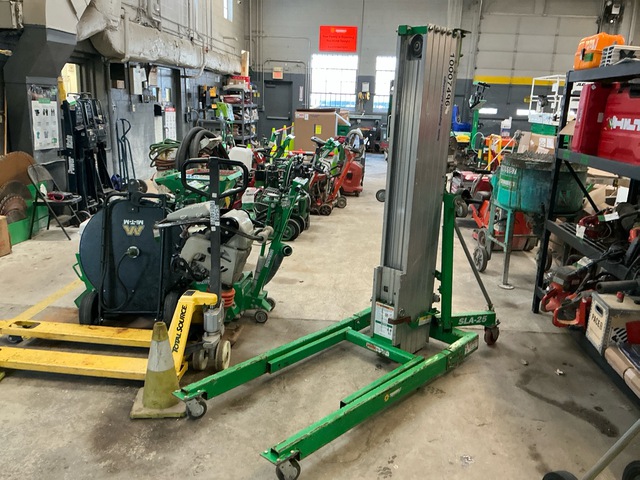 2018 Genie SLA-25 Material Hoist