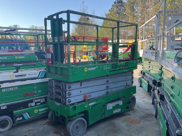 2016 Genie GS-2632 Electric Scissor Lift (Inoperable)