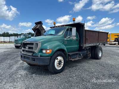 2006 Ford F-750 Camion à benne essieu simple