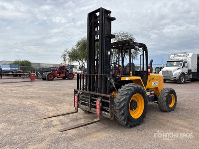 2018 JCB 940 8000 lb 4x2 Rough Terrain Forklift
