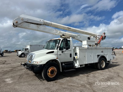 2007 International 4300 4x2 Bucket Truck
