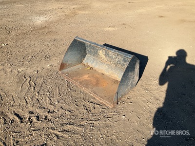 Avant 1300 1300 mm Telehandler Bucket