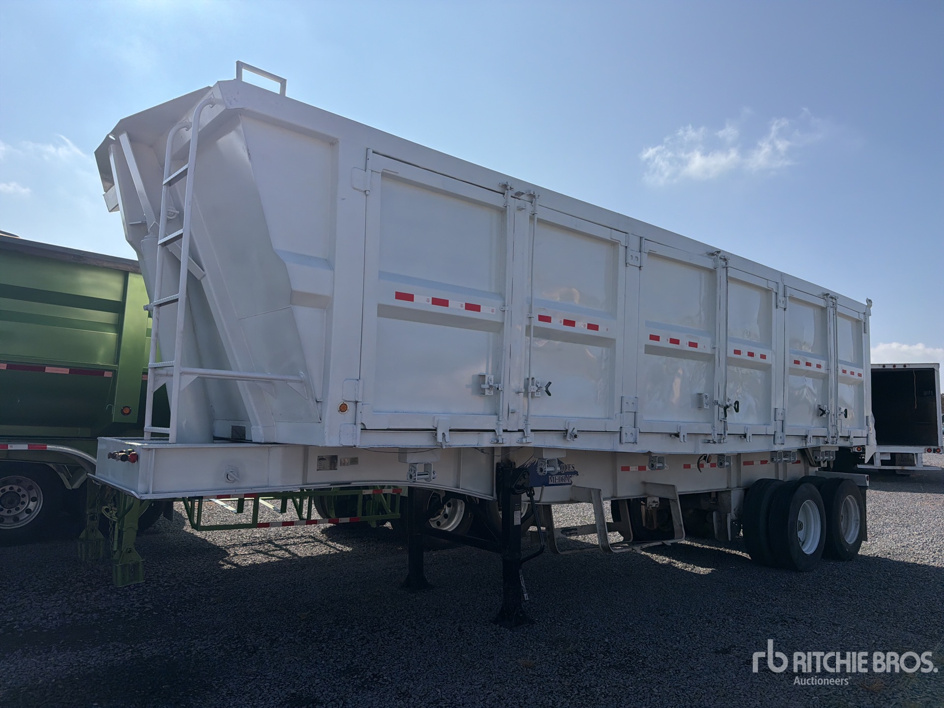 2018 Medrano 30 ft T/A Semirremolque de Volteo / End Dump Trailer