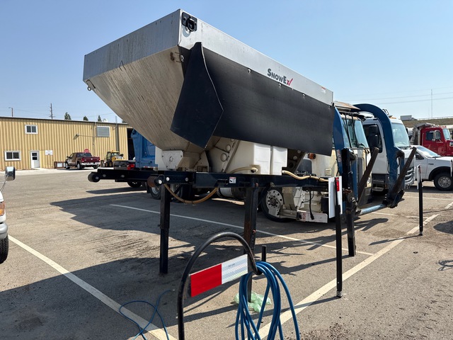 SnowEx Electric 6.0 CYD Salt Spreader