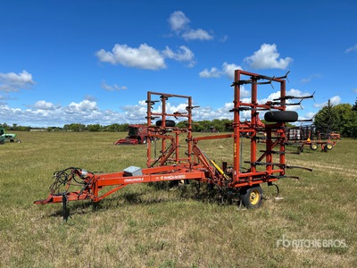 Morris L-225 Challenger II 28 ft Cultivator