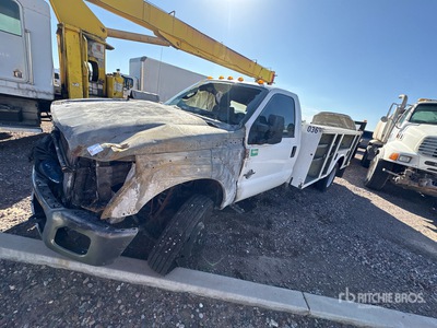 2016 Ford F-450 XL 4x2 شاحنة متعددة الاغراض (Inoperable)