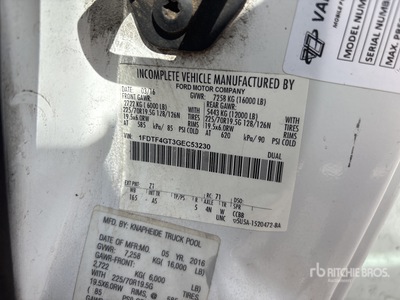 2016 Ford F-450 XL 4x2 ユーティリティトラック (Inoperable)