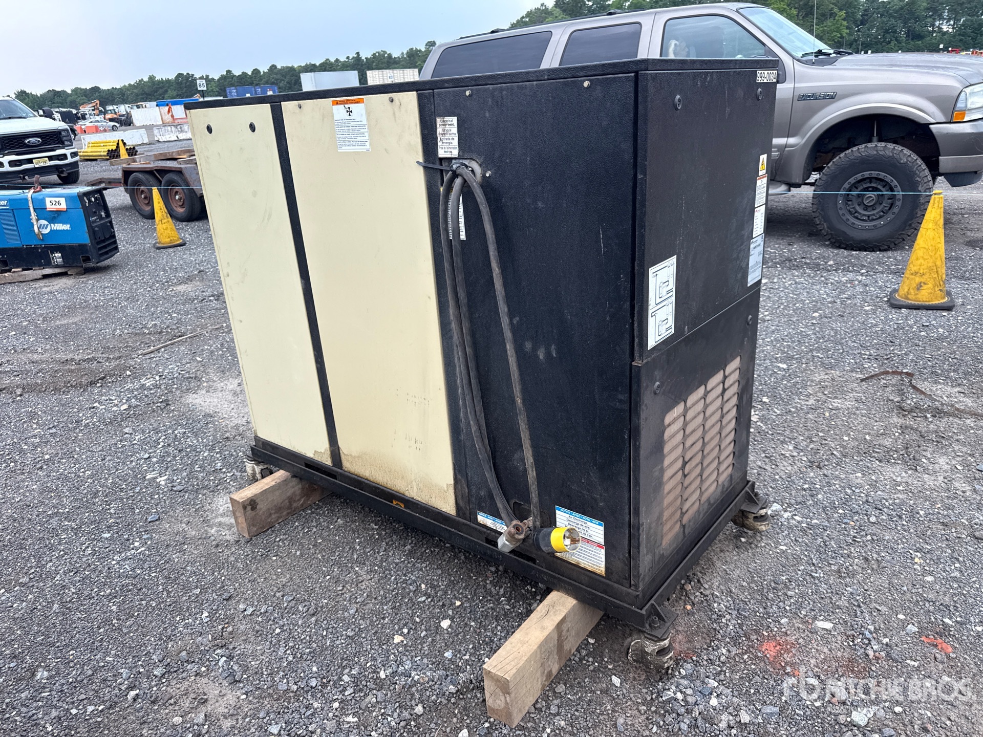 Ingersoll Rand 75 cfm Skid-Mounted Electric Air Compressor