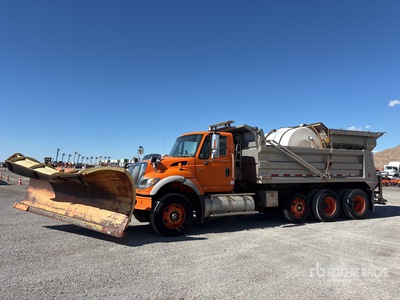 2007 International 7600 8x4 Pług śnieżny