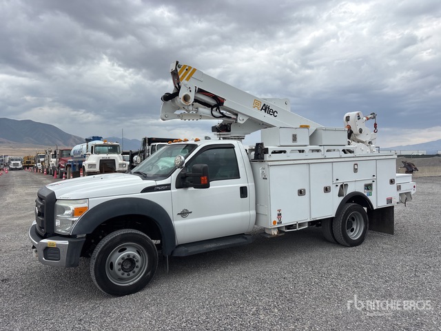 2015 Altec AT40G 40 ft on 2016 Ford F-550 XL 4x4 Bucket Truck