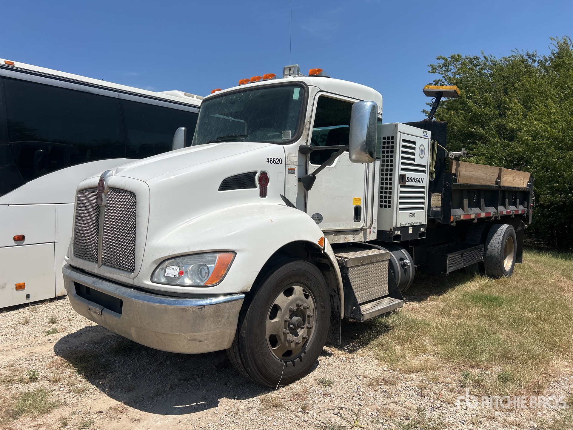 2019 Kenworth T300 4x2 S/A Dump Truck