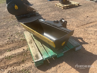 Dynamic Entities 42 in Tilting Excavator Bucket - Fits Cat 303/303.5/304, Case, New Holland, Kobelco SK35, Deere/Hitachi 35D/G