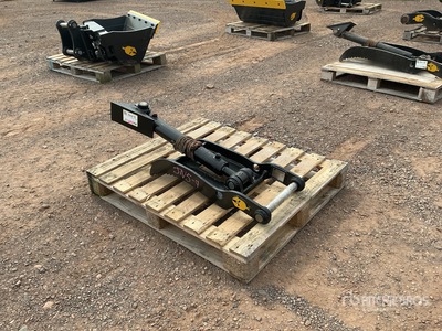 Dynamic Entities 30 in Excavator Thumb - Fits Cat 303/303.5/304, Case, New Holland, Kobelco SK35, Deere/Hitachi 35D/G