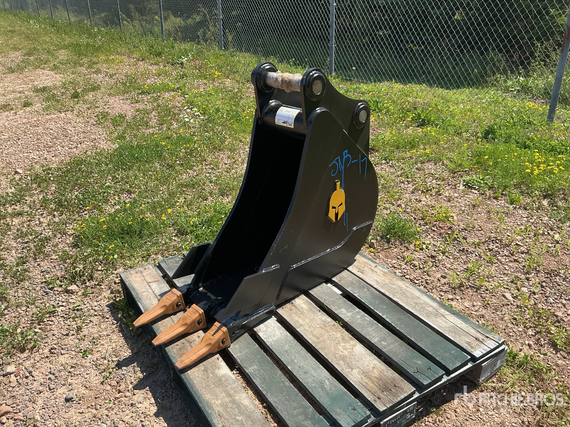 Dynamic Entities 14 in Digging Excavator Bucket - Fits Cat 307/308, Komatsu PC78/88, Deere/Hitachi 75/85, Case, New Holland, Kobelco SK80, Bobcat E80