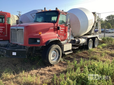 2006 International P5000 6x4 شاحنة خلاط