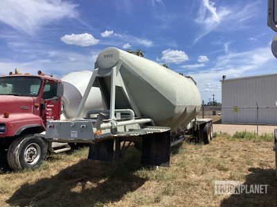 1971 Fruehauf 870 cft T/A مقطورة خزان الأسمنت