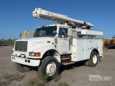 2001 Altec L36A Bucket on 2002 International 4800 4x4 Truck