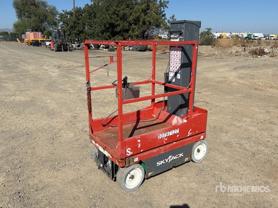 2018 Skyjack SJ12 Elevador vertical