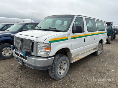 2008 Ford E-350 4x4 Passenger Van
