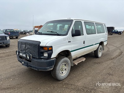 2011 Ford E-350 4x4 Passenger Van