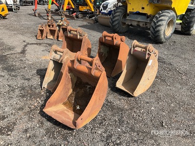 Quantity of (5) 280-600mm Excavator Bucket