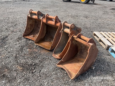 Quantity of (4) 200-600mm Excavator Bucket