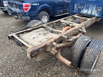 2012 Ford F-550 XL 4x4 Crew Cab Cab and Chassis
