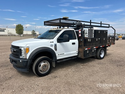 2017 Ford F-450 XL 4x4 Flatbed Truck
