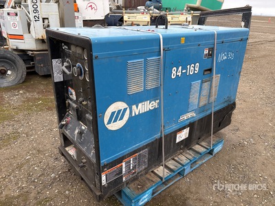 2006 Miller Big Blue Air Pak 600 A Skid-Mounted Multi-Process 3-in-1 Engine Driven Welder