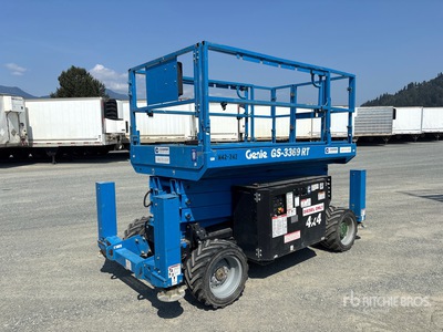 2020 Genie GS3369 RT 4x4 Dual Fuel منصة رفع متحركة