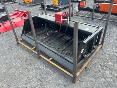 2026 GIYI GY-VB79 73 in Vibrating Skid Steer Screening Bucket (Unused)